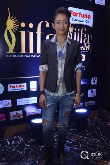 Akshara-Hassan-At-IIFA-Utsavam-Awards-2017